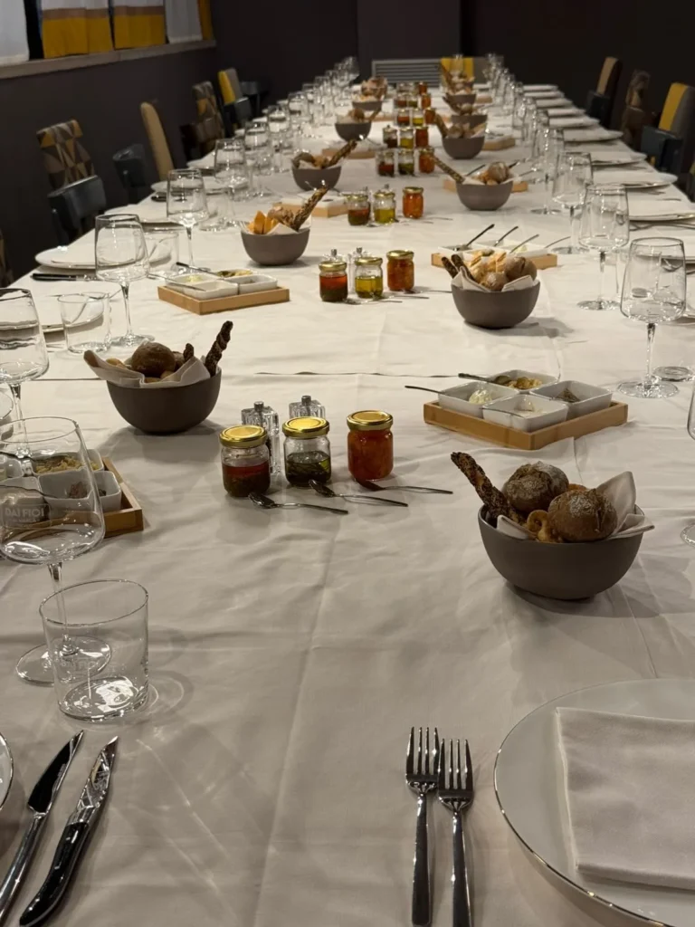 Tavoli apparecchiati cena aziendale treviso dai fioi al marca